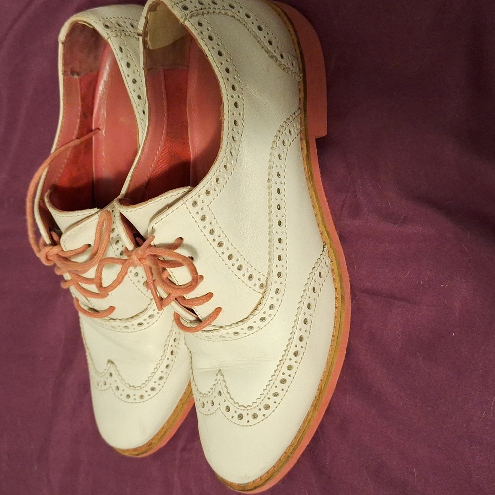 White and hot pink Cole Haan Oxfords - Picture 2 of 4